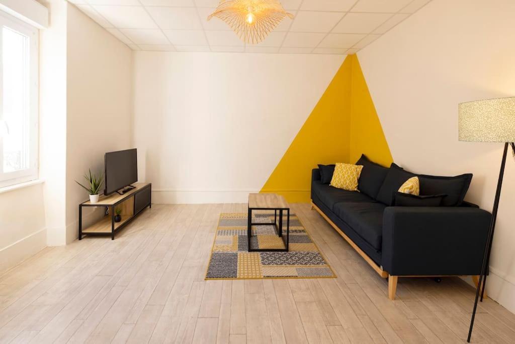 Le Cosy C - T2 Tout Equipe - Centre-Ville Gare Montluçon Esterno foto